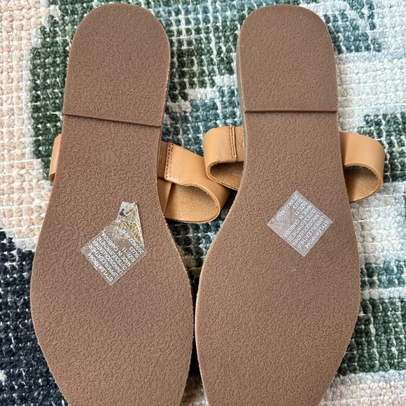Madewell Boardwalk T-Strap Sandals — New Without Tags | Size 11 | Tan - Picture 2 of 4